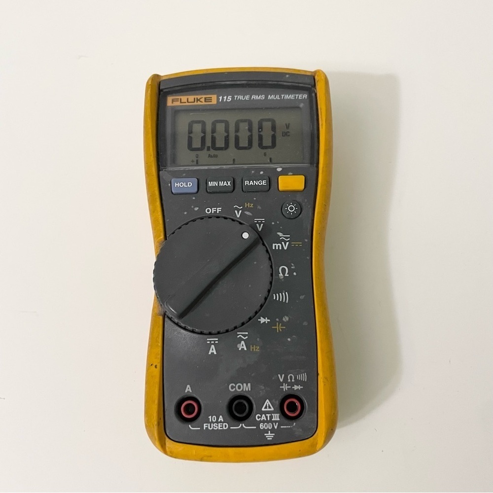 Fluke 115 True RMS Digital Multimeter - Picture 1 of 10